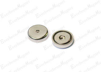 China Flat Round Magnets With Holes 3 / 4 &quot; Diameter , Circle Magnets With Holes Nickel Coating supplier
