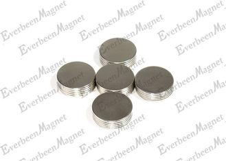 China Dia 15/16 * 1/16 Inch Round Neodymium Magnets N52 Nickel Coating  For Daily Life supplier