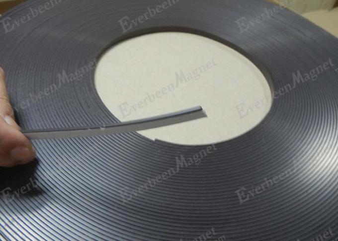 25 Mm Wide Heavy Duty Flexible Magnetic Strip / Tape Self Adhesive For Crafts