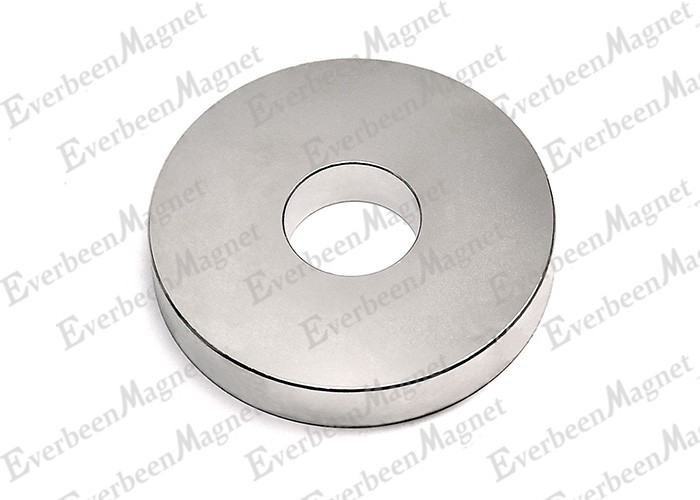 What is the structure of the disc magnet?